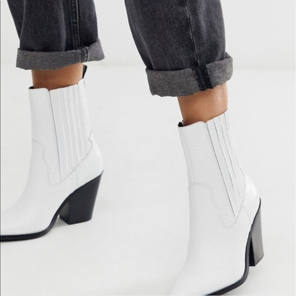 Aldo Shoes - Sz 7.5🌹Aldo white leather boots